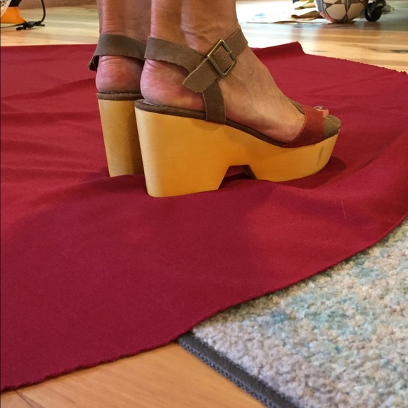 SOLD - Picture 4 of 7